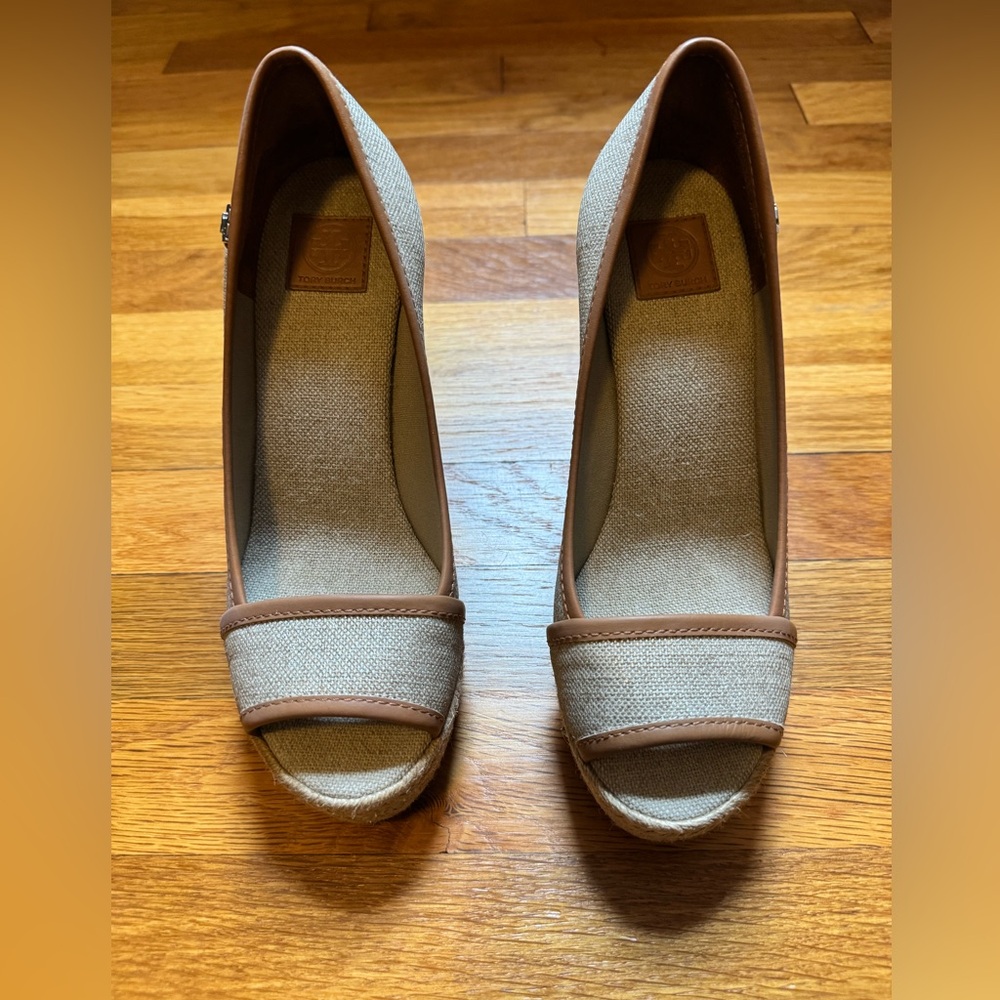 Tory Burch Stylish Peep Toe Wedges